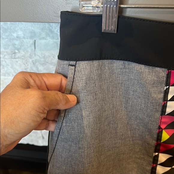 Annika Cutter & Buck Black and Gray pink skort size 6 - Picture 3 of 11
